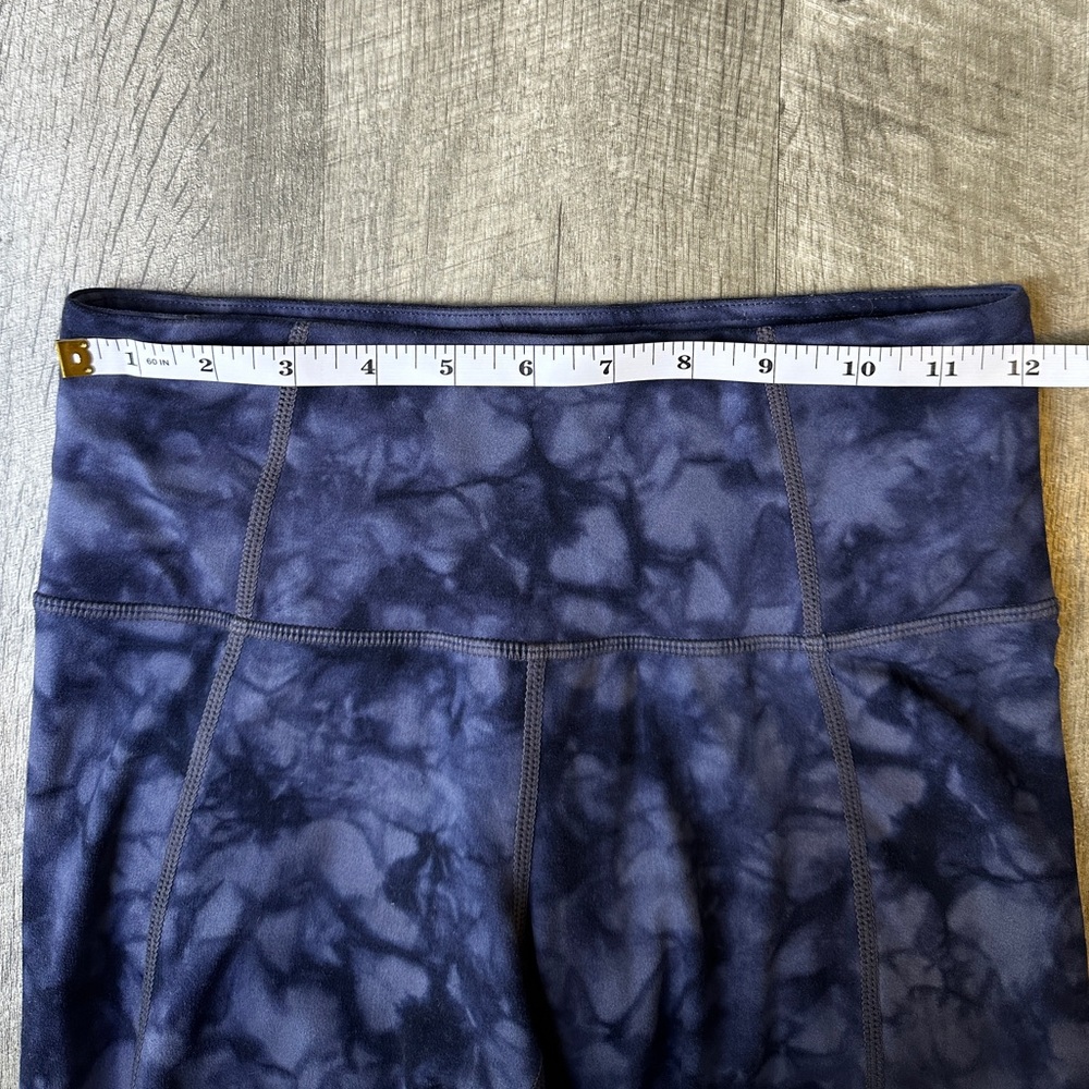 Athleta Tie-Dye Blue Legging 25” - XS - Picture 11 of 13